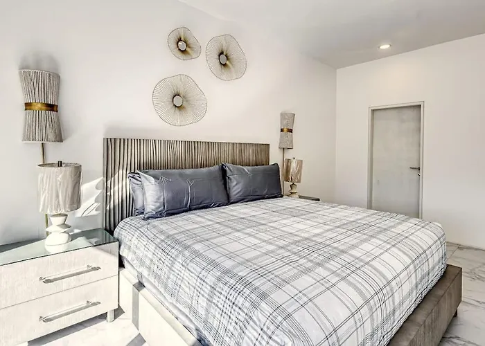 Spacious Luxury With Ocean Views, Pool&steps To Playa El Médano *