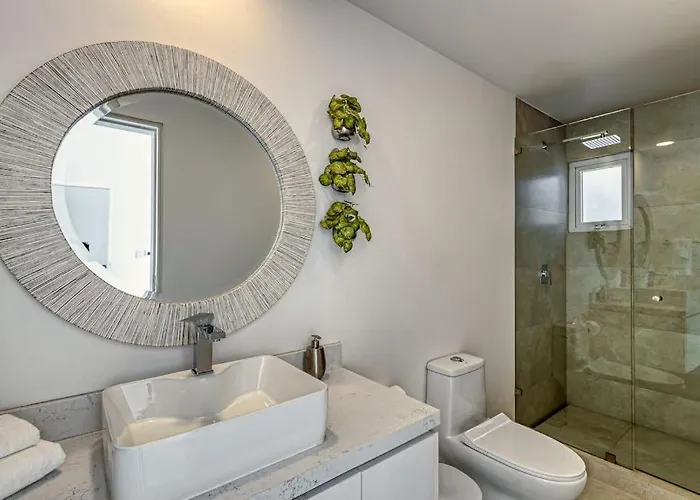Spacious Luxury With Ocean Views, Pool&steps To Playa El Médano Сasa de vacaciones *